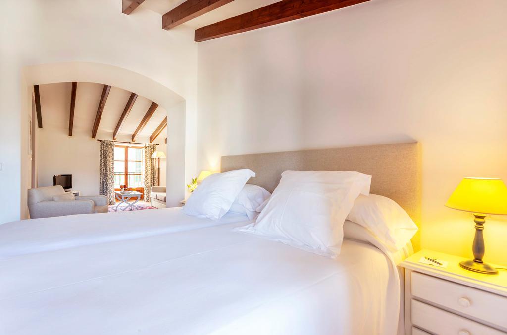 Hotel Llenaire Port de Pollença Rum bild